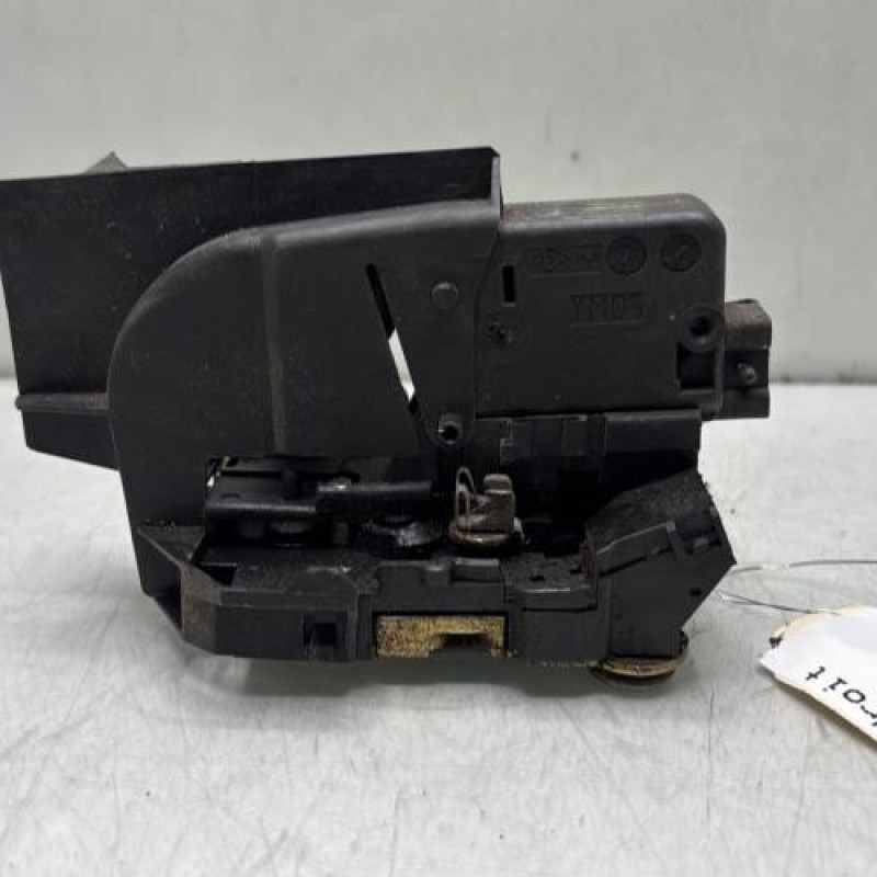 Serrure avant droit RENAULT LAGUNA 1 Photo n°1