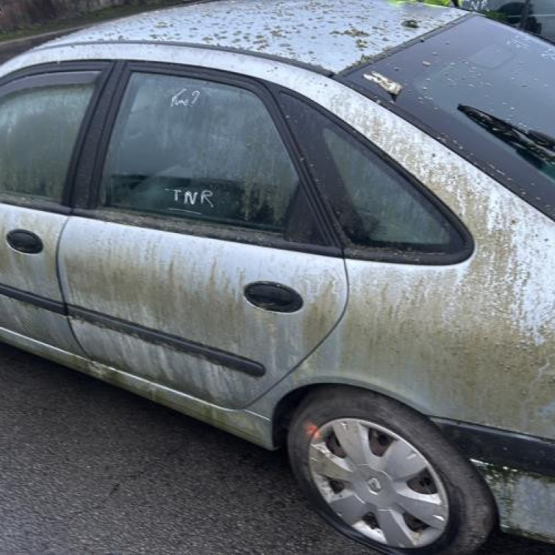Serrure avant droit RENAULT LAGUNA 1 Photo n°10