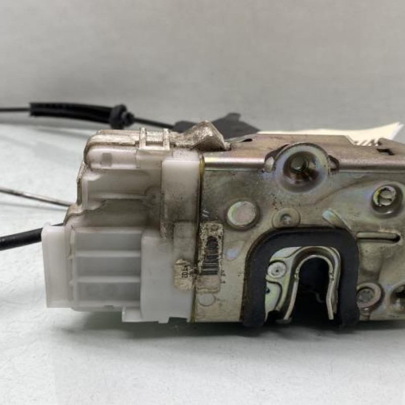 Serrure avant droit MERCEDES CLASSE B 245 Photo n°1