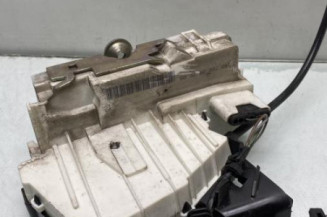 Serrure avant droit MERCEDES CLASSE B 245