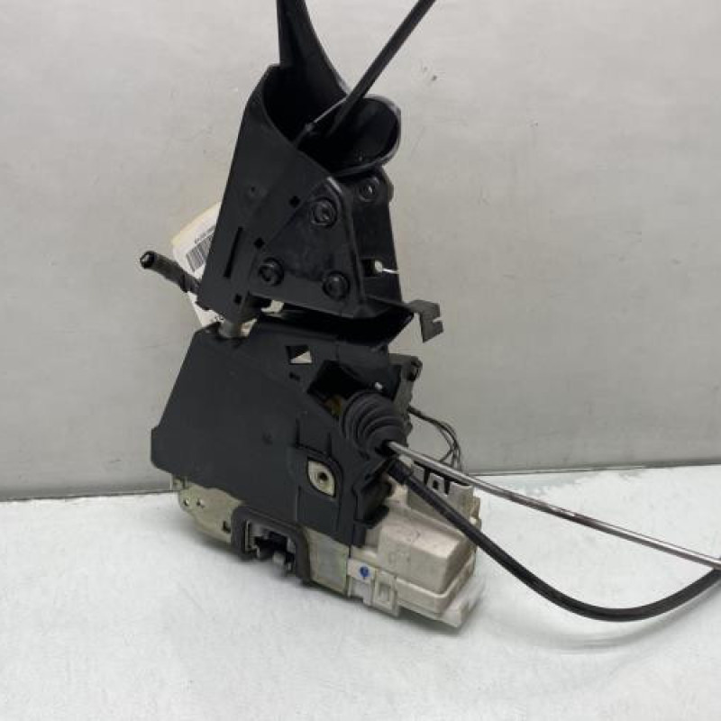 Serrure avant droit MERCEDES CLASSE B 245 Photo n°4