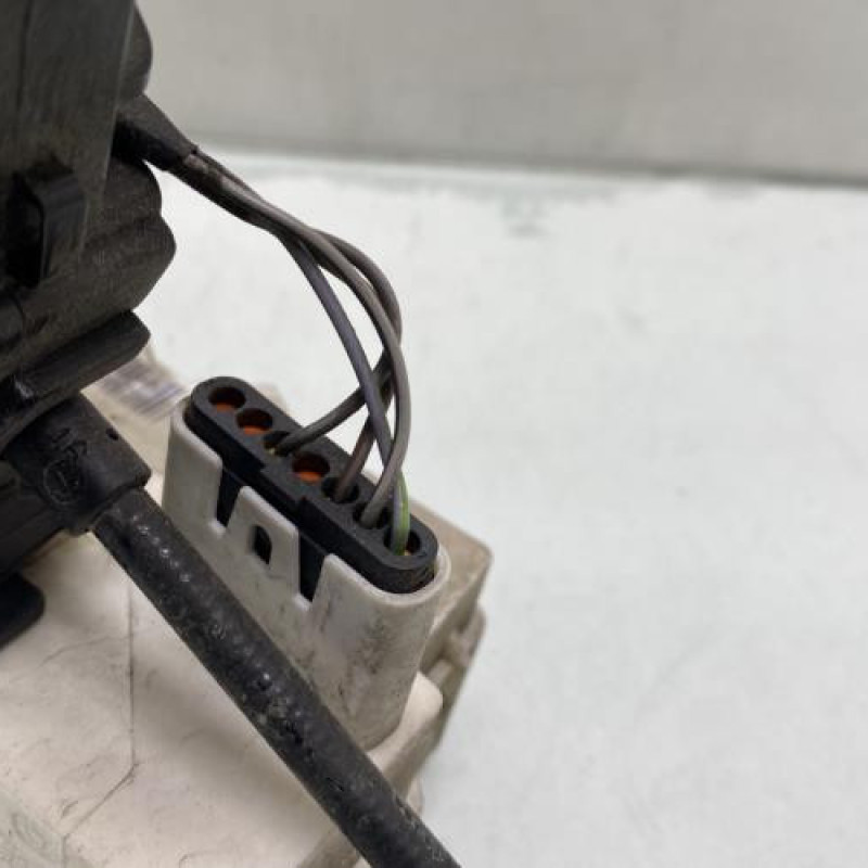 Serrure avant droit MERCEDES CLASSE B 245 Photo n°5