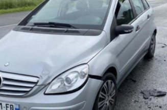 Serrure avant droit MERCEDES CLASSE B 245