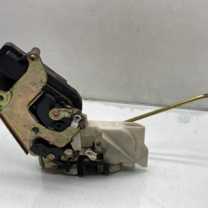 Serrure arriere droit OPEL AGILA A Photo n°4