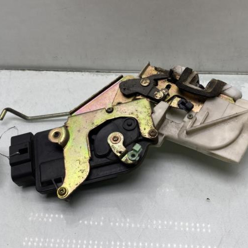 Serrure arriere gauche OPEL AGILA A Photo n°3