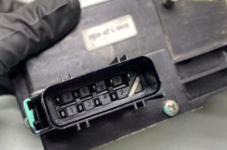 Serrure avant droit FORD FIESTA 5