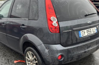 Serrure avant droit FORD FIESTA 5