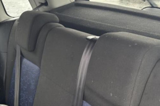 Serrure avant droit FORD FIESTA 5