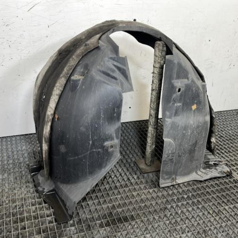 Pare boue avant gauche PEUGEOT 208 2 Photo n°3