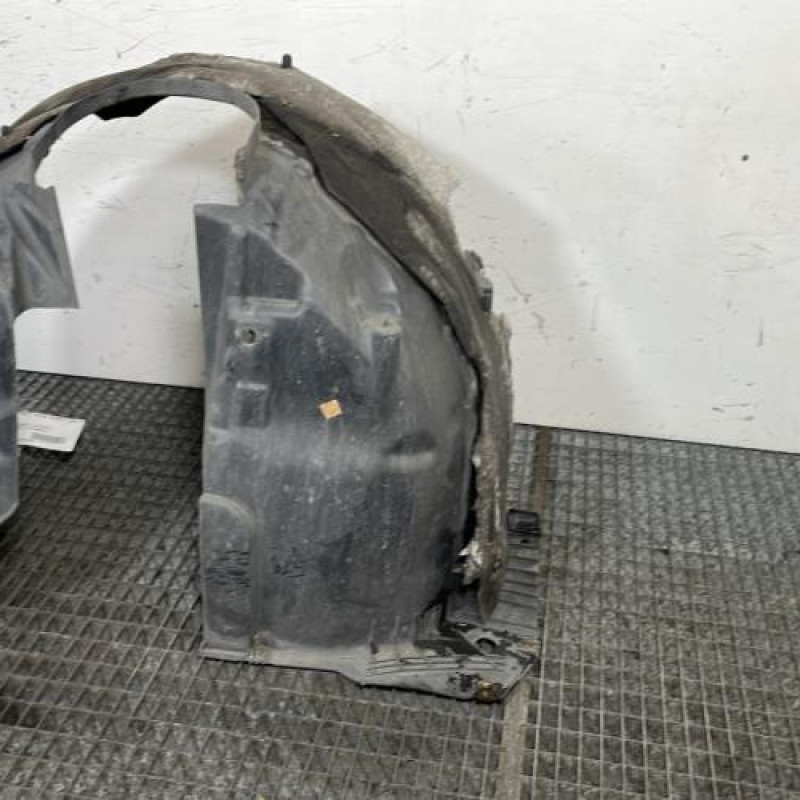 Pare boue avant gauche PEUGEOT 208 2 Photo n°4