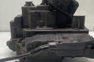 Serrure avant droit RENAULT CLIO 3