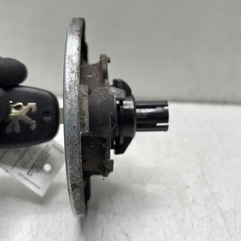 Bouchon de carburant PEUGEOT 206 Photo n°3