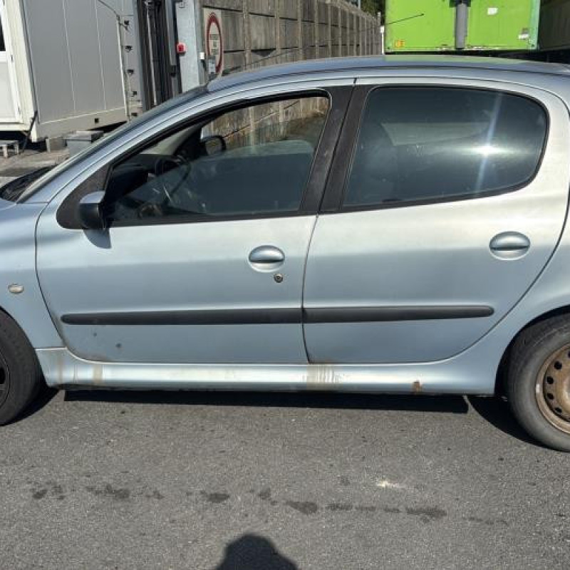 Bouchon de carburant PEUGEOT 206 Photo n°9