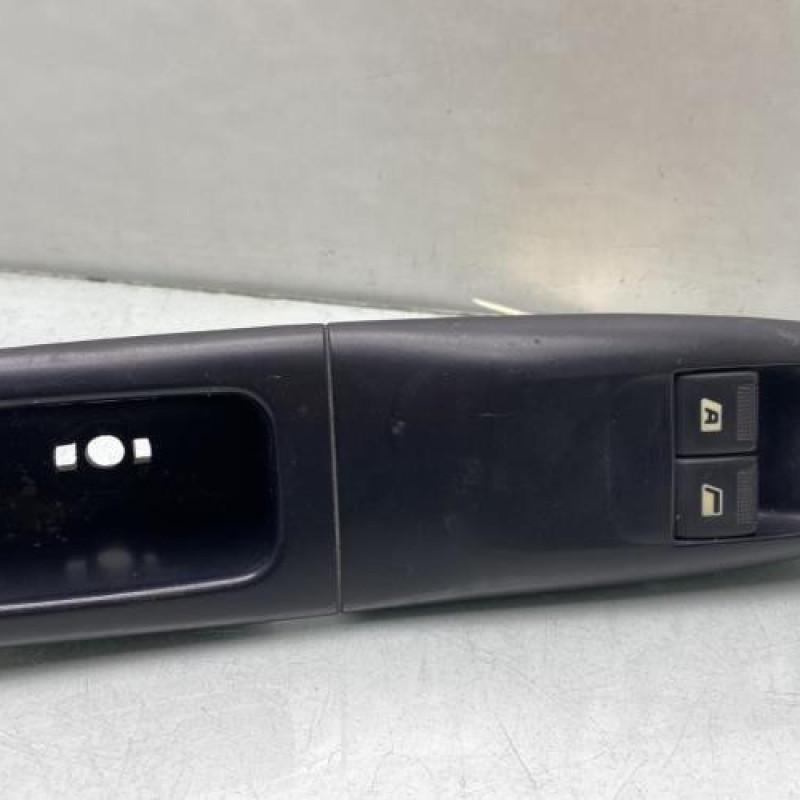 Interrupteur de leve vitre avant gauche PEUGEOT 406 Photo n°1