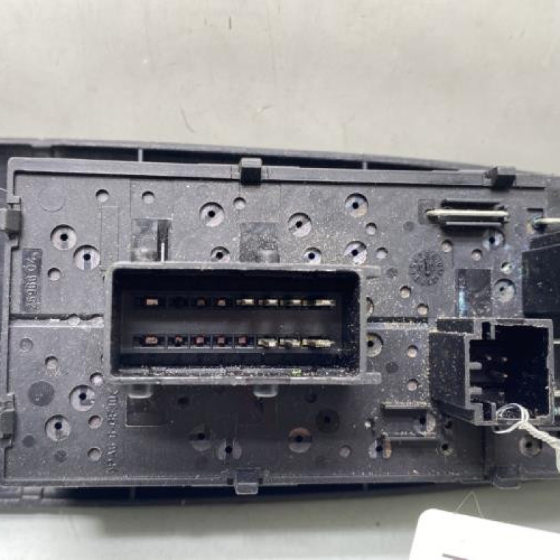 Interrupteur de leve vitre avant gauche PEUGEOT 406 Photo n°3