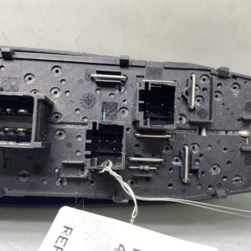 Interrupteur de leve vitre avant gauche PEUGEOT 406 Photo n°4