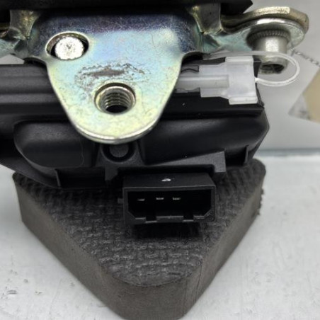 Serrure de coffre SKODA FABIA 2