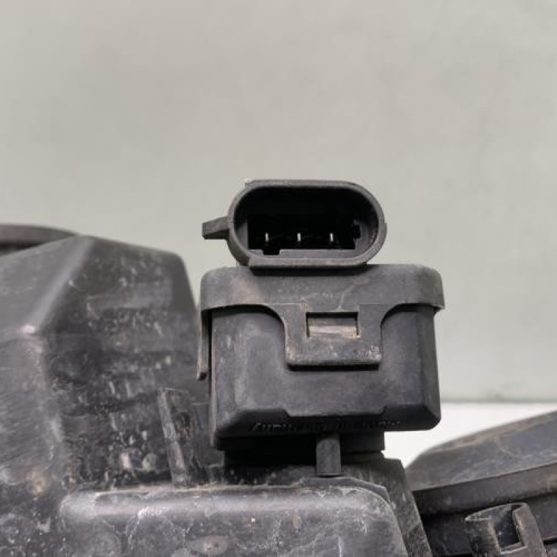 Optique avant principal gauche (feux)(phare) RENAULT CLIO 2 Photo n°8