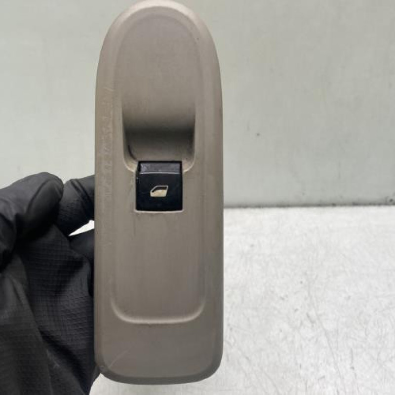 Interrupteur de leve vitre avant droit CITROEN C5 2 Photo n°1