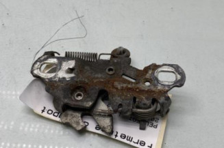 Fermeture de capot PEUGEOT 208 1