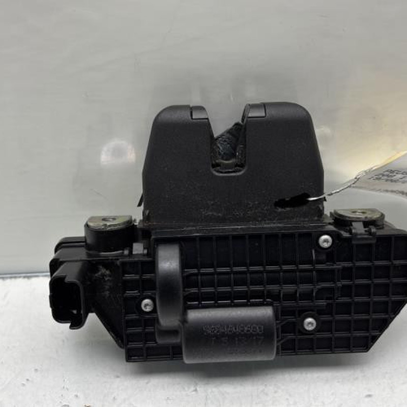 Serrure de coffre PEUGEOT 208 1 Photo n°1