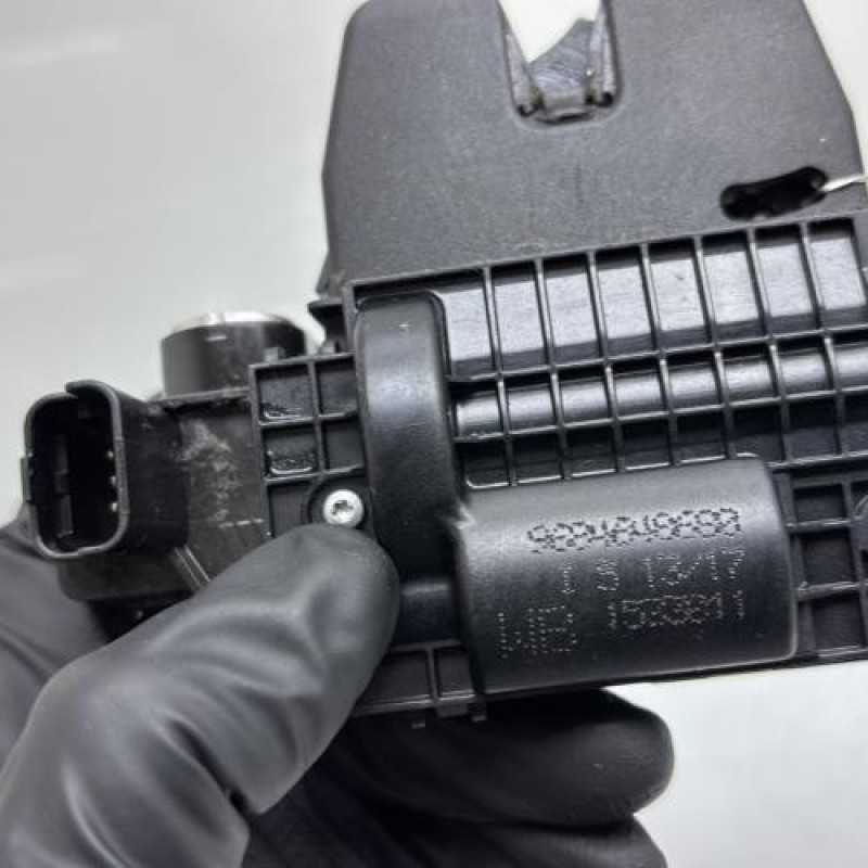 Serrure de coffre PEUGEOT 208 1 Photo n°3