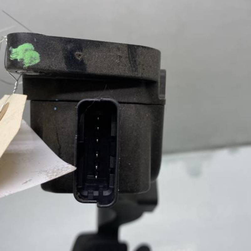 Pedale d'accelerateur PEUGEOT 208 1 Photo n°3