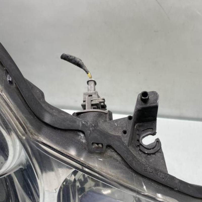 Optique avant principal droit (feux)(phare) PEUGEOT 107 Photo n°4