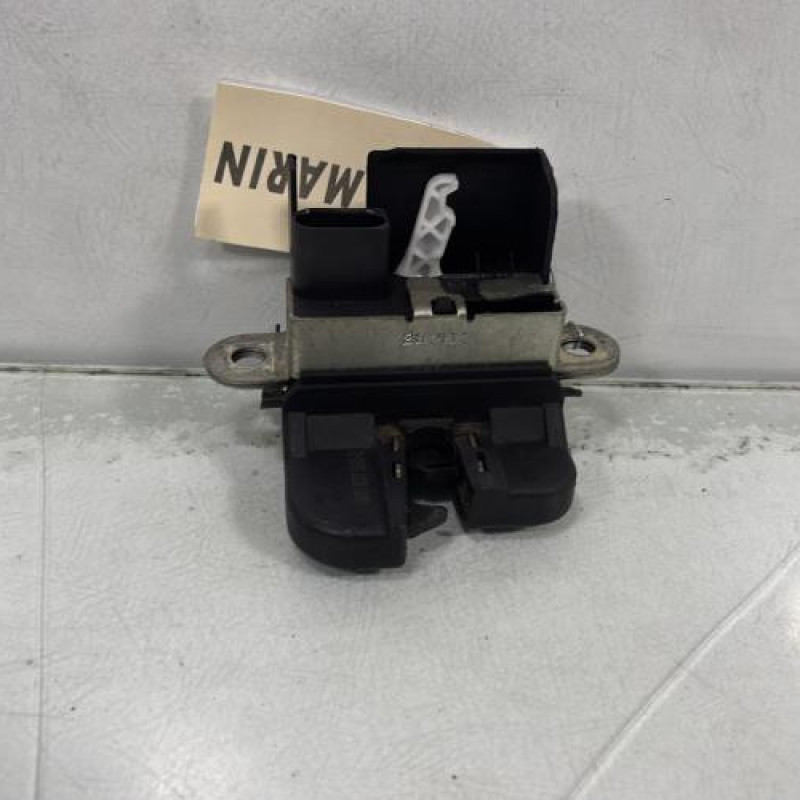 Serrure de coffre VOLKSWAGEN GOLF PLUS Photo n°4