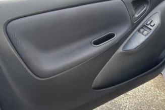 Optique avant principal droit (feux)(phare) TOYOTA YARIS 1