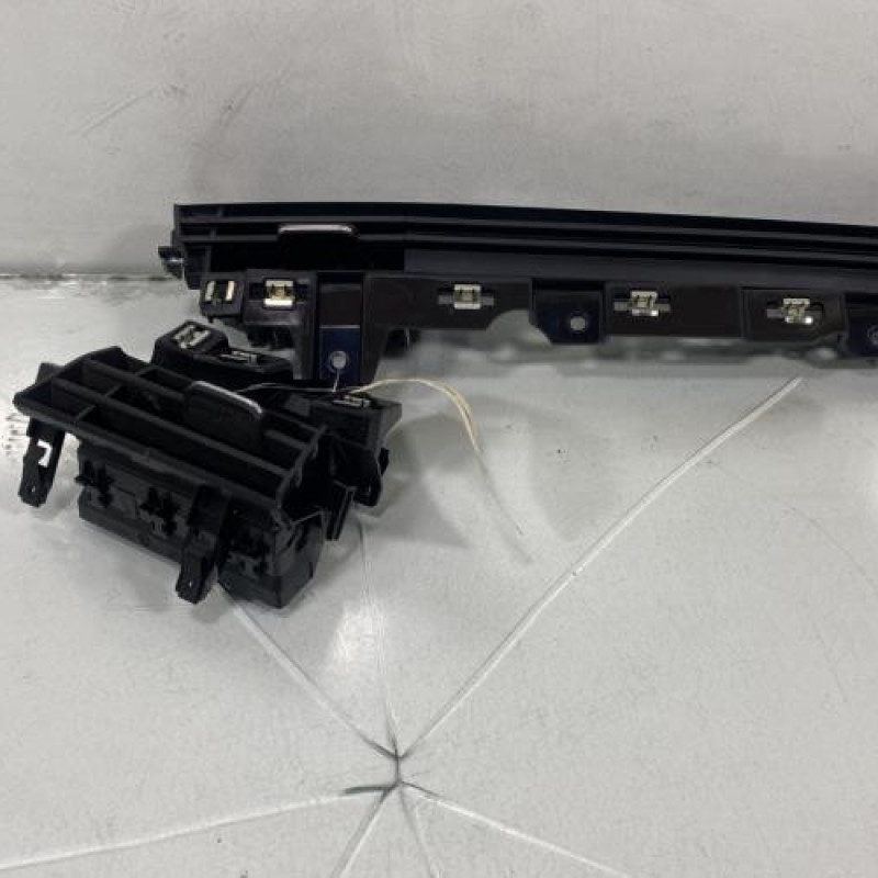 Aerateur tableau de bord RENAULT CLIO 5 Photo n°1