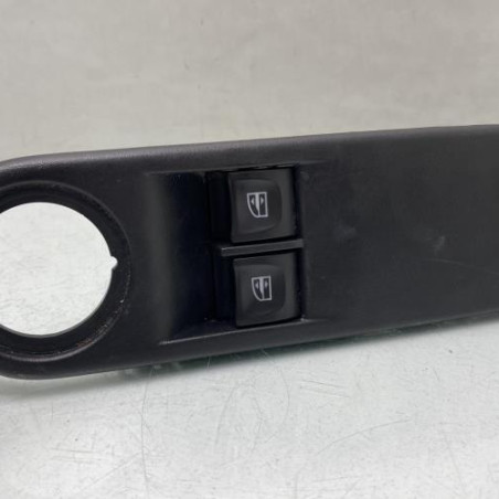 Interrupteur de leve vitre avant gauche RENAULT CLIO 4 Photo n°1