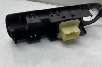 Interrupteur de leve vitre avant gauche RENAULT CLIO 4