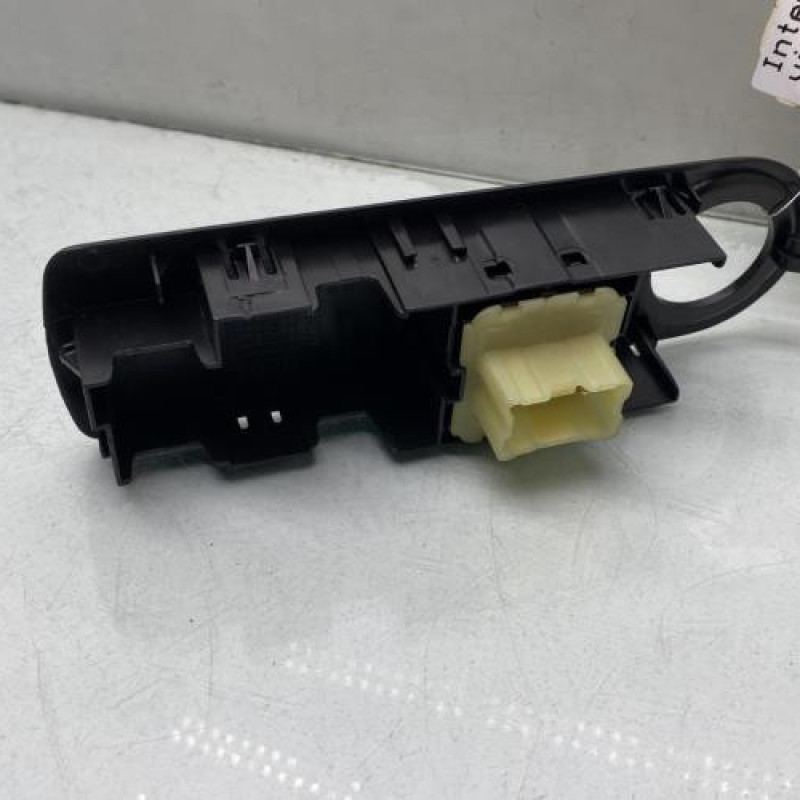 Interrupteur de leve vitre avant gauche RENAULT CLIO 4 Photo n°2