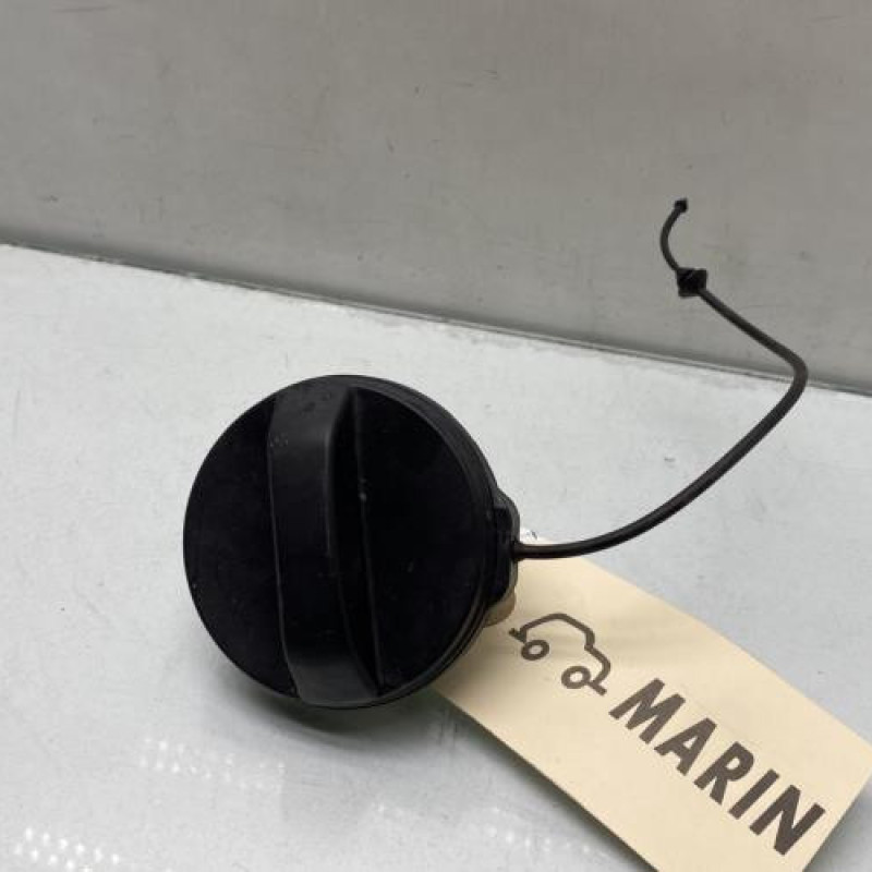 Bouchon de carburant PEUGEOT 5008 2 Photo n°1