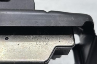 Serrure de coffre PEUGEOT 208 1