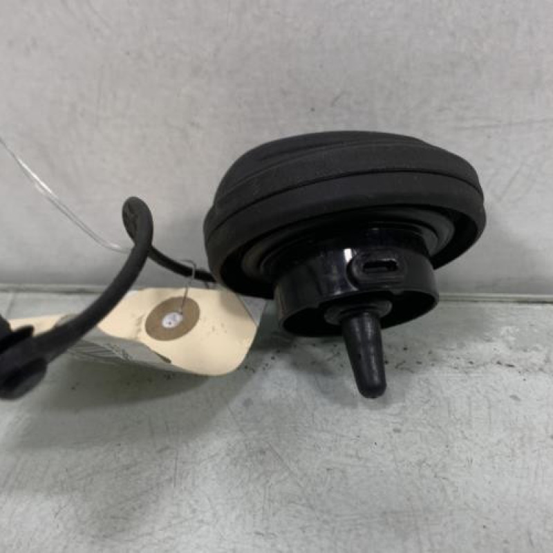 Bouchon de carburant VOLKSWAGEN GOLF 7 Photo n°2