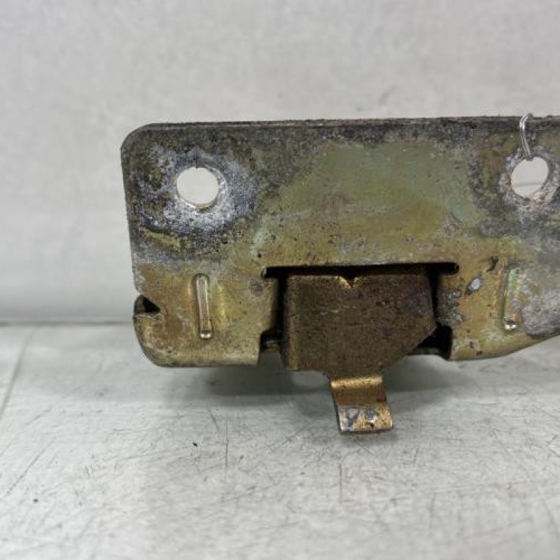 Serrure de coffre PEUGEOT 205 Photo n°3