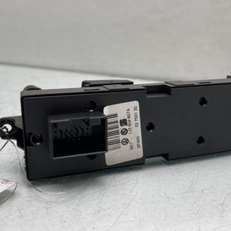 Interrupteur de leve vitre avant gauche SKODA FABIA 1 Photo n°2