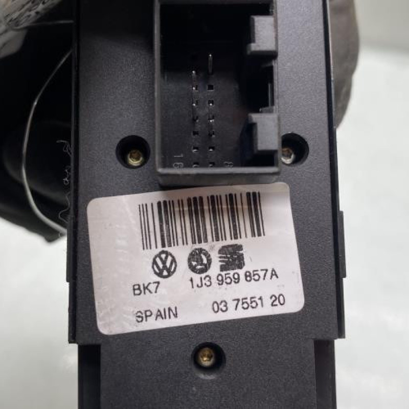 Interrupteur de leve vitre avant gauche SKODA FABIA 1 Photo n°4