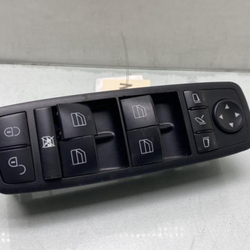 Interrupteur de leve vitre avant gauche MERCEDES CLASSE B 245 Photo n°1