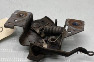 Fermeture de capot FORD FIESTA 5