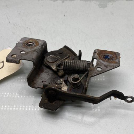 Fermeture de capot FORD FIESTA 5