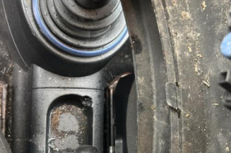 Fermeture de capot FORD FIESTA 5