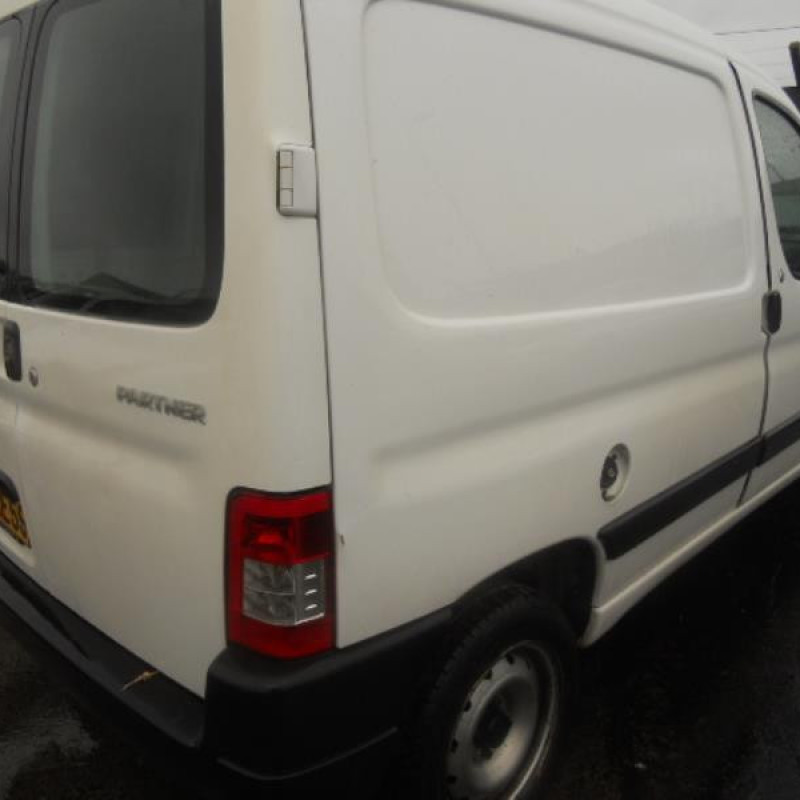 Capot PEUGEOT PARTNER 1 Photo n°4