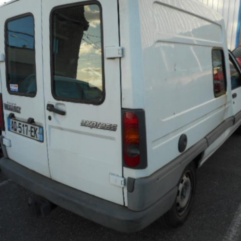 Capot RENAULT EXPRESS Photo n°5