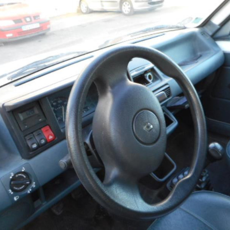 Capot RENAULT EXPRESS Photo n°8