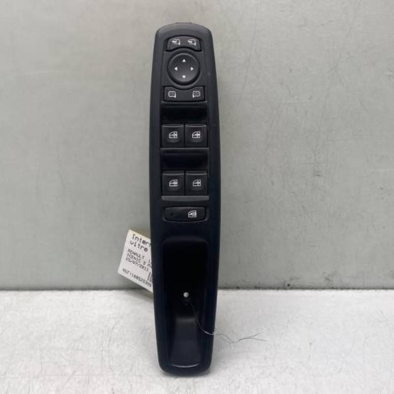 Interrupteur de leve vitre avant gauche RENAULT SCENIC 3 Photo n°1