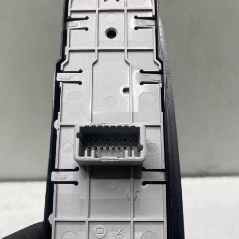 Interrupteur de leve vitre avant gauche RENAULT SCENIC 3 Photo n°4