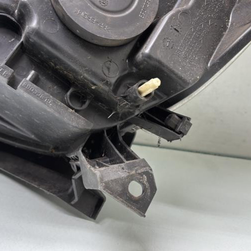 Optique avant principal droit (feux)(phare) RENAULT CLIO 3 Photo n°3